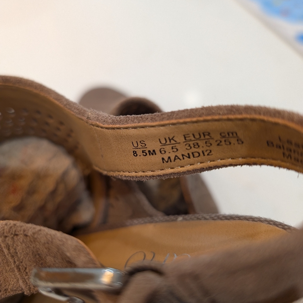Franco Sarto Mandi 2 Slingback  Taupe Suede Block Heel Sandals Sz 8.5 EUC - Picture 4 of 8